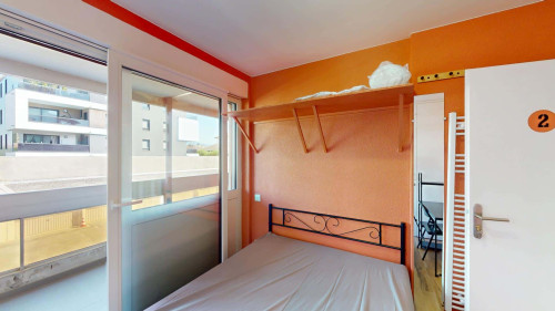 Room in Rue de Mon Idée, Ambilly for 27 m² with 2 bedrooms