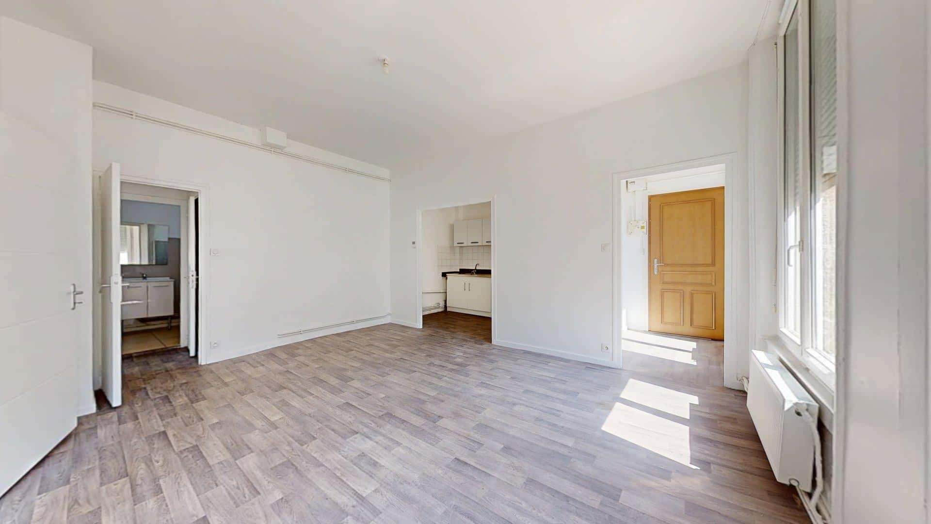 Apartment In Rue Rabelais, Saint-Étienne For 56 M² With 2 Bedrooms - 1