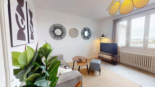 Room in Avenue Francis de Pressensé, Vénissieux for 88 m² with 4 bedrooms - Gallery - 12