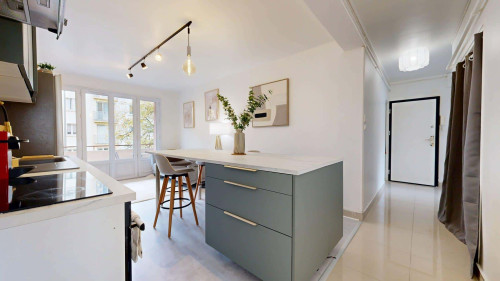 Room in Rue Charles Dumont, Dijon for 78 m² with 5 bedrooms