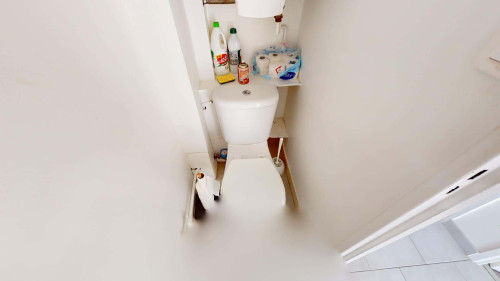 Room in Place Roger Salengro, Dijon for 64 m² with 3 bedrooms