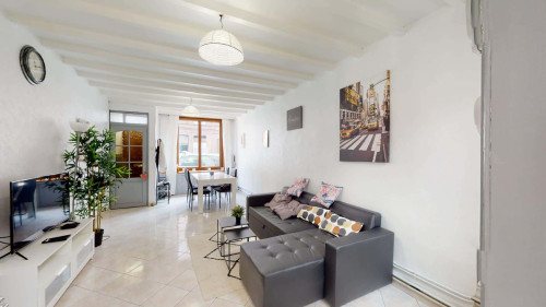 Room in Rue de Denain, Roubaix for 102 m² with 4 bedrooms