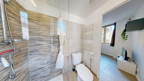 Apartment in Rue Jouffroy, Saint-Étienne for 15 m² with 1 bedroom - Gallery - 9