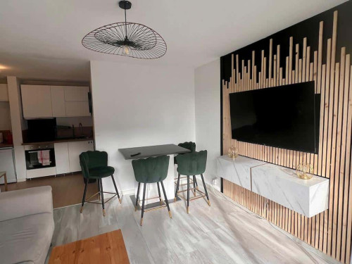 Room in Rue du Brouaz, Annemasse for 77 m² with 4 bedrooms - Gallery - 6
