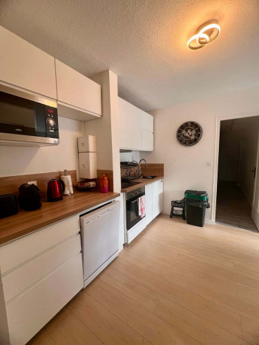 Room in Rue du Brouaz, Annemasse for 77 m² with 4 bedrooms - Gallery - 5