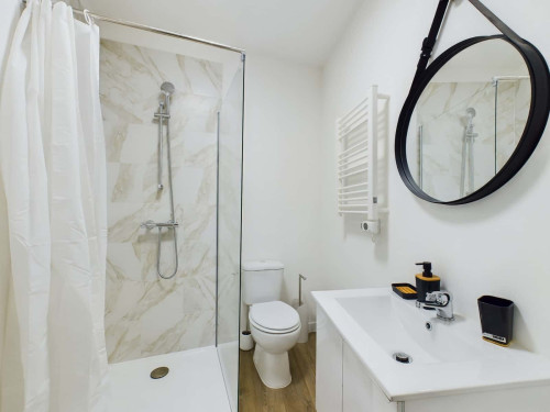 Room in Rue du Bois d'Annappes, Lille for 132 m² with 6 bedrooms - Gallery - 6