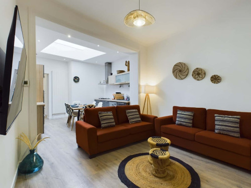 Room in Rue du Bois d'Annappes, Lille for 132 m² with 6 bedrooms