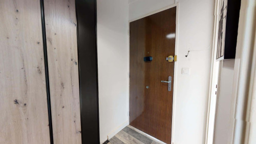 Room in Rue Joseph Deschamps, Vénissieux for 68 m² with 3 bedrooms