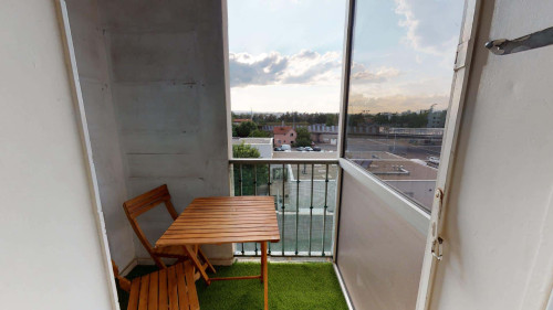 Room in Rue Joseph Deschamps, Vénissieux for 68 m² with 3 bedrooms - Gallery - 14