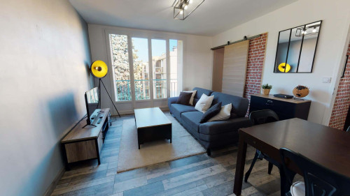 Room in Rue Joseph Deschamps, Vénissieux for 68 m² with 3 bedrooms - Gallery - 15