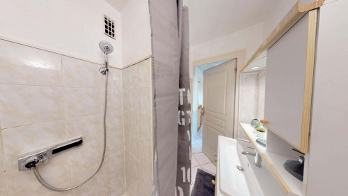Room in Avenue Francis de Pressensé, Vénissieux for 64 m² with 3 bedrooms - Gallery - 12
