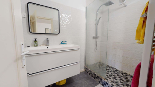 Room in Rue d'Hyères, Toulouse for 80 m² with 4 bedrooms - Gallery - 10