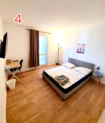 Room in Rue d'Hyères, Toulouse for 80 m² with 4 bedrooms