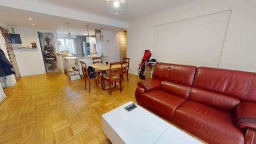 Room in Boulevard Henri Dunant, Angers for 98 m² with 5 bedrooms