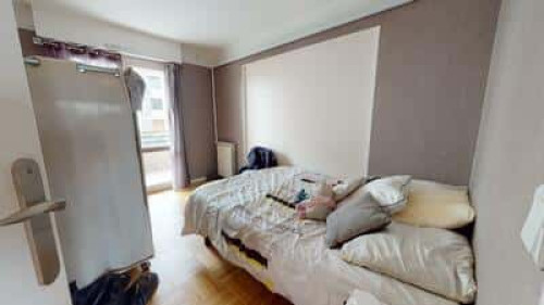 Room in Boulevard Henri Dunant, Angers for 98 m² with 5 bedrooms