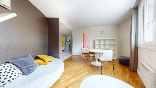 Room in Chemin de la Blanchisserie, Grenoble for 70 m² with 4 bedrooms - Gallery - 12