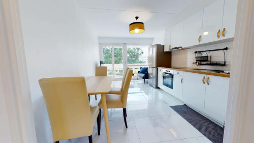 Room in Rue Fénelon, Talence for 85 m² with 5 bedrooms - Gallery - 9