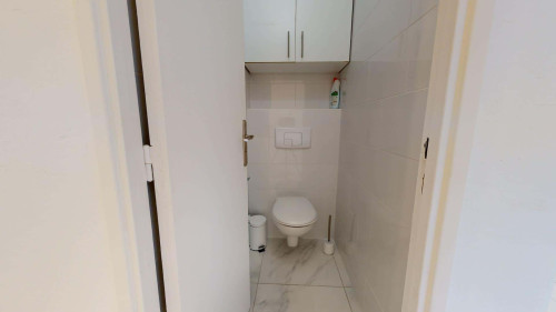 Room in Rue Fénelon, Talence for 85 m² with 5 bedrooms