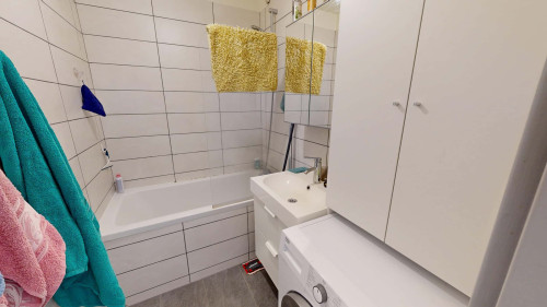 Room in Rue de la Porte Gellée, Nantes for 66 m² with 3 bedrooms