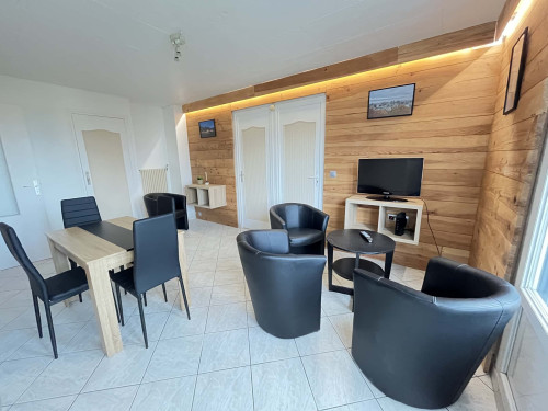 Room in Chemin Villebois, Grenoble for 57 m² with 3 bedrooms