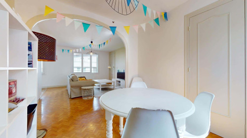 Room in Rue Général Ferrié, Grenoble for 74 m² with 3 bedrooms