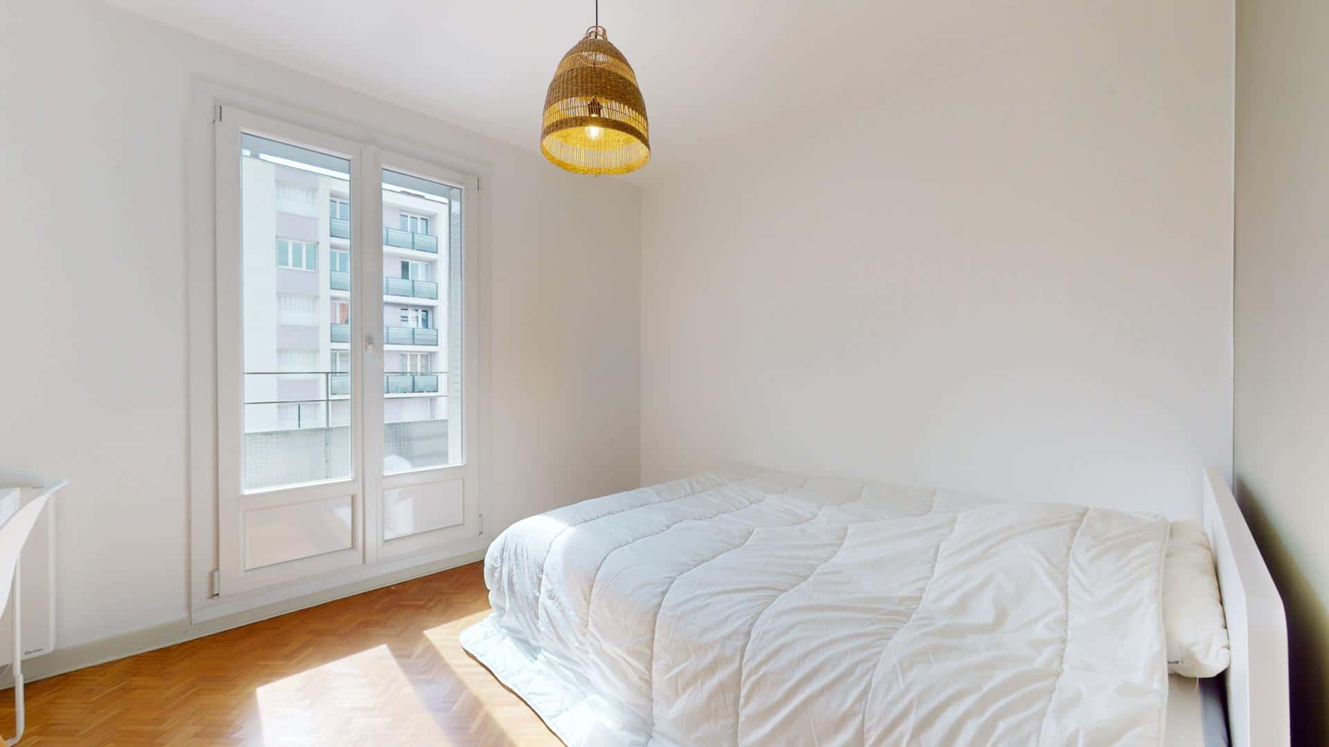 Room In Rue Général Ferrié, Grenoble For 74 M² With 3 Bedrooms - 1