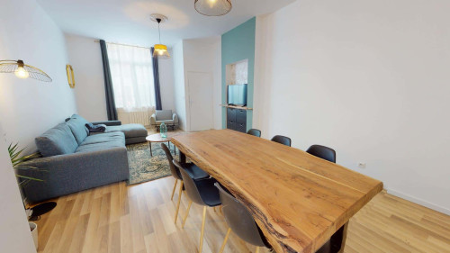 Room in Rue de Lorraine, Roubaix for 140 m² with 6 bedrooms - Gallery - 5