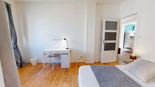 Room in Rue Mallifaud, Grenoble for 66 m² with 3 bedrooms - Gallery - 17