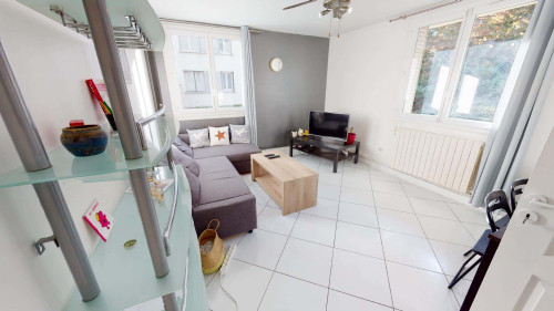Room in Rue Docteur Calmette, Grenoble for 67 m² with 4 bedrooms