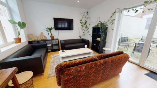 Room in Rue Jean Jaurès, Lille for 243 m² with 8 bedrooms