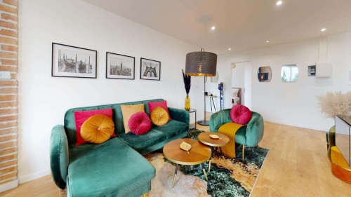 Room in Rue Joachim du Bellay, Toulouse for 97 m² with 5 bedrooms