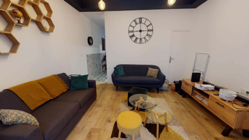 Room in Rue Ghesquières, Lille for 90 m² with 5 bedrooms