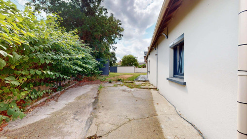 Room in Rue Rouget de l'Isle, Le Petit-Quevilly for 300 m² with 10 bedrooms - Gallery - 19