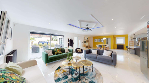 Room in Rue Rouget de l'Isle, Le Petit-Quevilly for 300 m² with 10 bedrooms - Gallery - 27