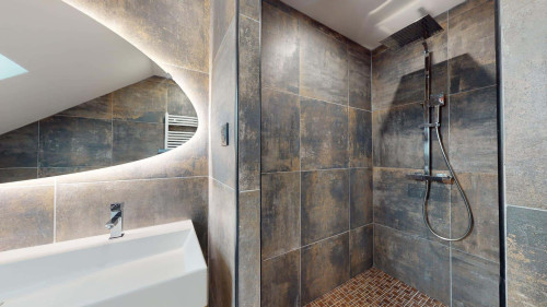 Room in Rue Rouget de l'Isle, Le Petit-Quevilly for 300 m² with 10 bedrooms