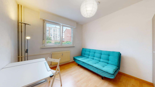 Room in Rue du Galtz, Colmar for 58 m² with 3 bedrooms