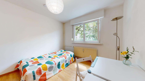 Room in Rue du Galtz, Colmar for 58 m² with 3 bedrooms