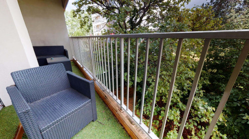 Room in Rue Ernest Renan, Vénissieux for 80 m² with 4 bedrooms - Gallery - 5