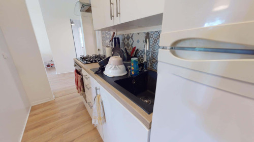 Room in Rue Ernest Renan, Vénissieux for 80 m² with 4 bedrooms - Gallery - 6