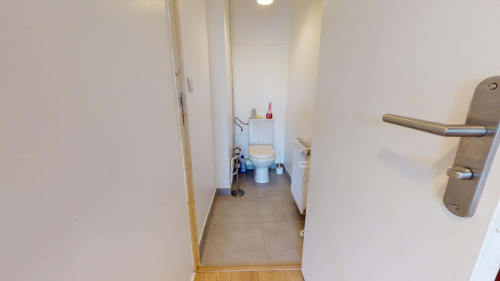 Room in Rue Ernest Renan, Vénissieux for 80 m² with 4 bedrooms - Gallery - 14