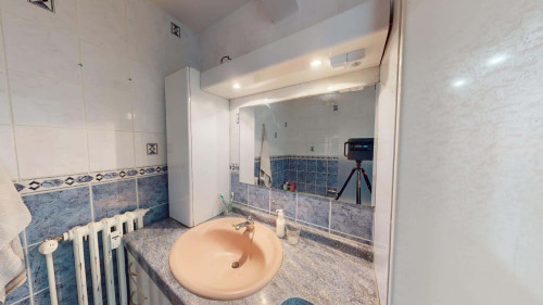 Room in Rue du Docteur Coquand, Annemasse for 84 m² with 5 bedrooms - Gallery - 10