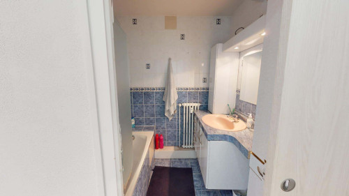 Room in Rue du Docteur Coquand, Annemasse for 84 m² with 5 bedrooms - Gallery - 8