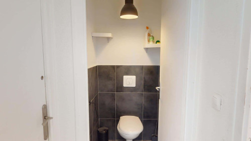 Room in Rue du Docteur Coquand, Annemasse for 84 m² with 5 bedrooms - Gallery - 12