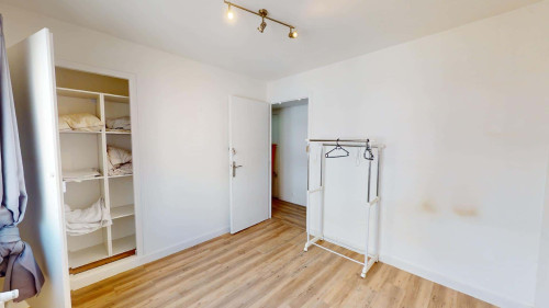 Room in Rue du Docteur Coquand, Annemasse for 84 m² with 5 bedrooms