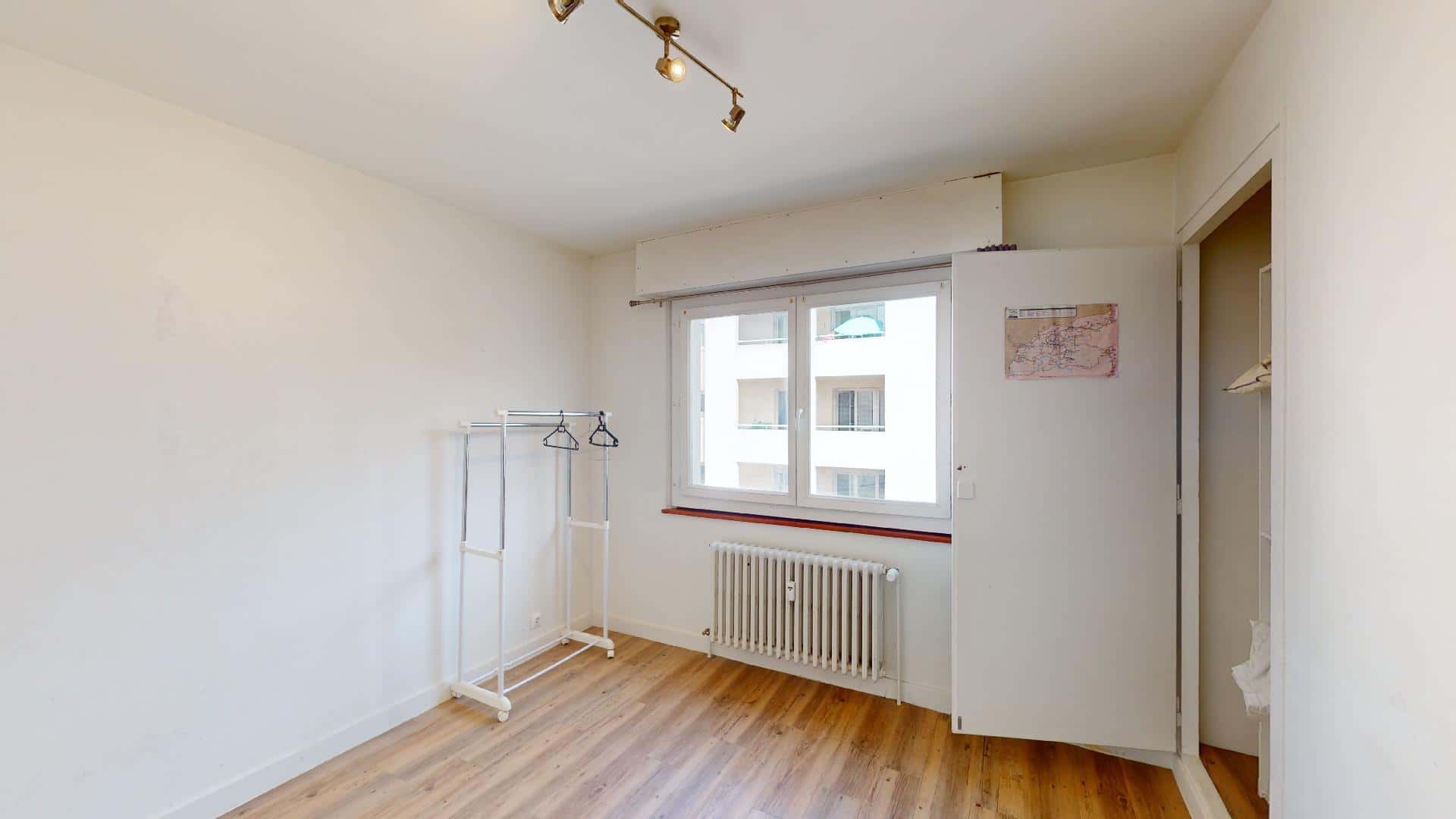 Room In Rue Du Docteur Coquand, Annemasse For 84 M² With 5 Bedrooms - 1