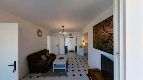 Room in Rue Jean-Baptiste Charcot, Annemasse for 75 m² with 3 bedrooms
