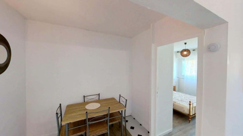 Room in Rue Jean-Baptiste Charcot, Annemasse for 75 m² with 3 bedrooms - Gallery - 8