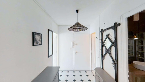 Room in Rue Jean-Baptiste Charcot, Annemasse for 75 m² with 3 bedrooms
