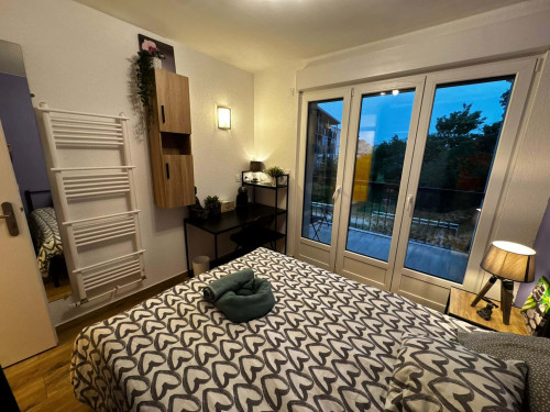 Room in Rue des Tournelles, Annemasse for 80 m² with 5 bedrooms - Gallery - 27