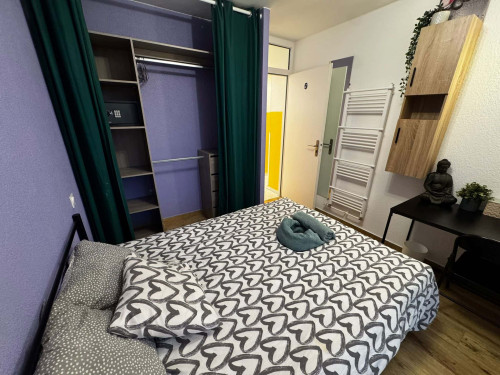 Room in Rue des Tournelles, Annemasse for 80 m² with 5 bedrooms